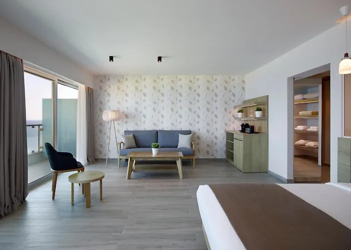 Aquarium View Hotel 4*