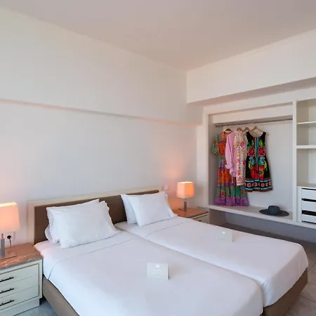 Aquarium View Hotel 4*