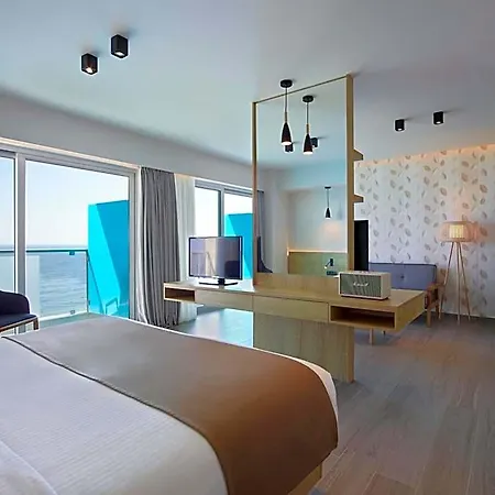 Aquarium View Adults Only 21 Hotel